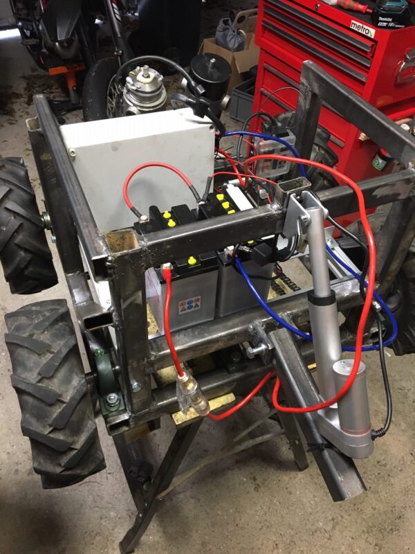 arduino-snow-plow-chassies Arduino Snow Plow Project mit PS 3 Controller